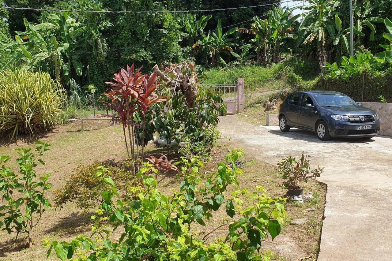 Le Petit Robert Maison F3 Plein Pied Le Robert Exterior foto