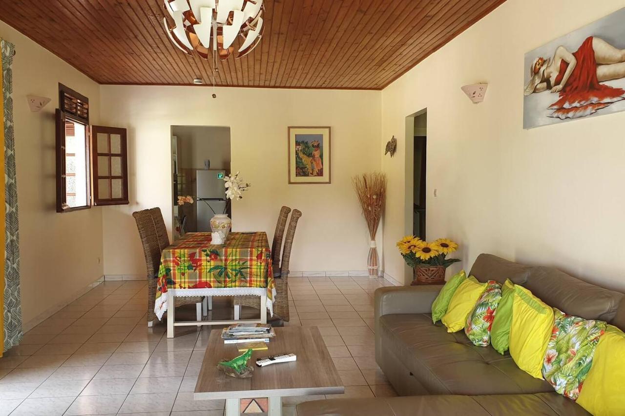 Le Petit Robert Maison F3 Plein Pied Le Robert Exterior foto